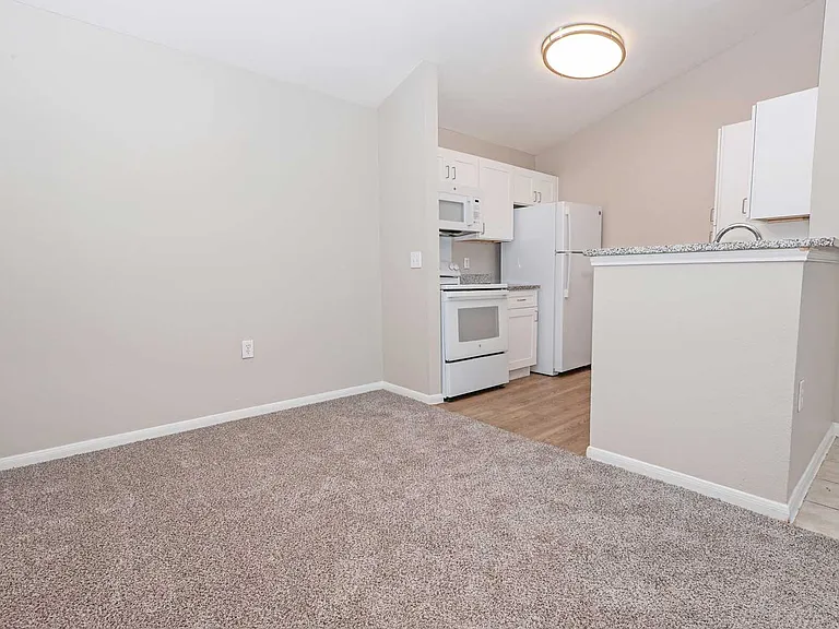 Worthington Point Apartments — Photo 68