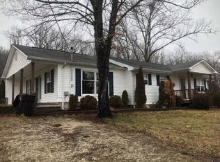 1511 Lake Dr, Ironton, MO 63650