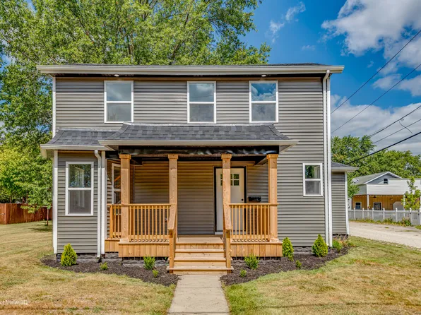 220 W Oak St, Coal City, IL 60416