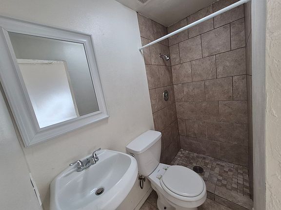 5th image of 560 S Madison Ave APT 15