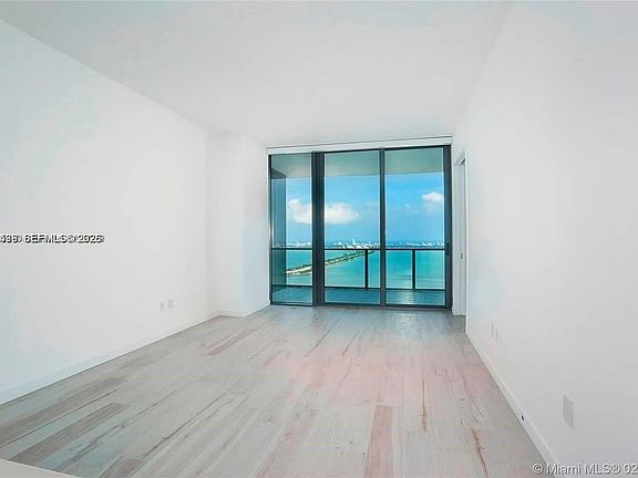 2nd image of 480 NE 31st St #1505