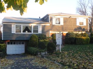 20 Mohawk Rd, Yonkers, NY 10710