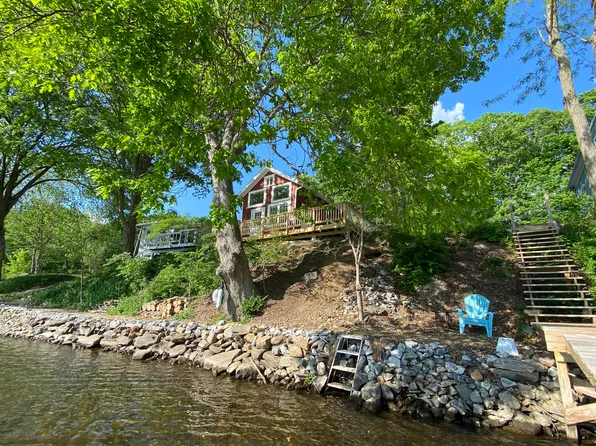 321 Roosevelt Dr, Seymour, CT 06483