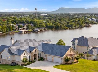 2231 Legends Pkwy, Kingsland, TX 78639