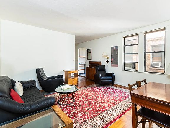 5th image of 305 E 88th St APT 5A