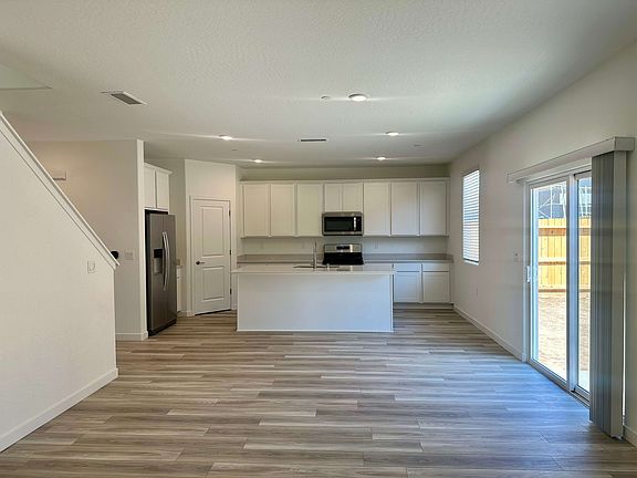 2nd image of 4040 N Casey Ave