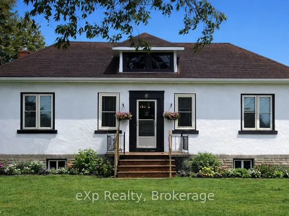 125 Lake Dr, West Grey, ON N0C 1H0