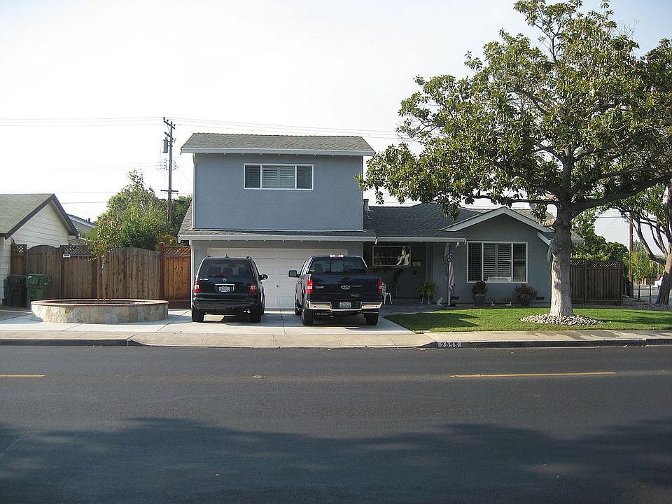 1st image of 2955 Warburton Ave