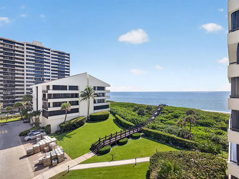 4000 N Ocean Dr #403 — Photo 1
