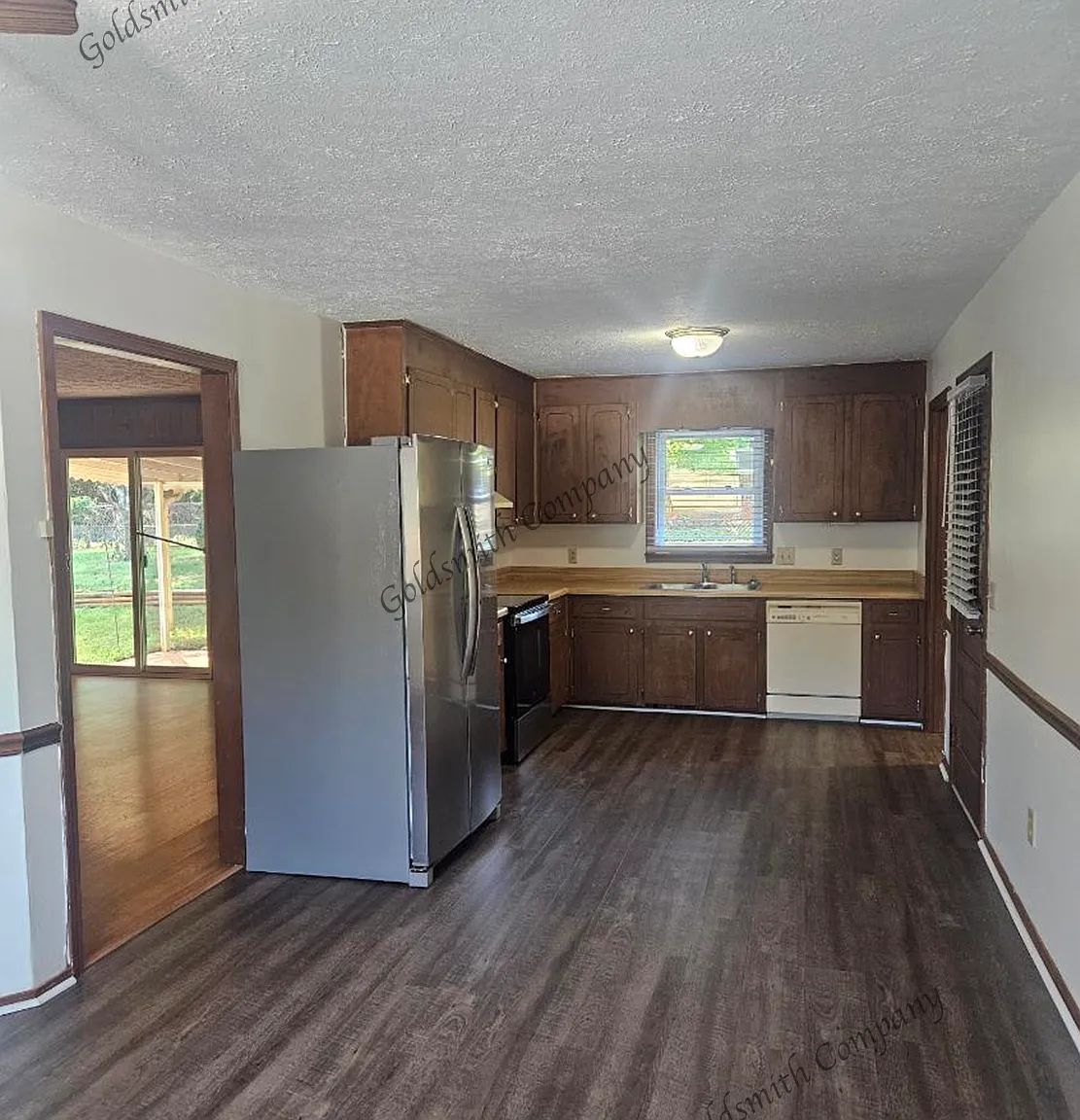 3 bed, 2.0 bath, 1532 sqft, $1,695 — Photo 2