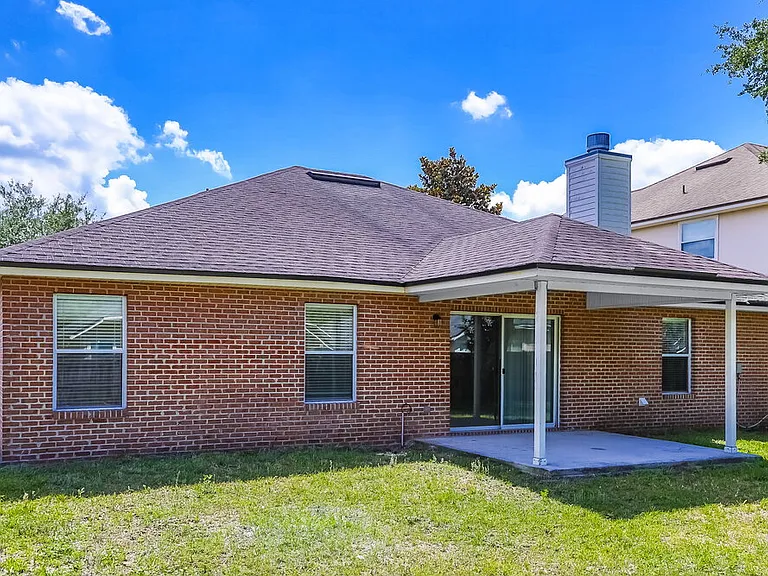 2995 Thorncrest Dr — Photo 16