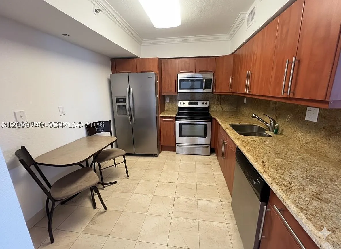 1 bed, 1.0 bath, 753 sqft, $2,395 — Photo 4