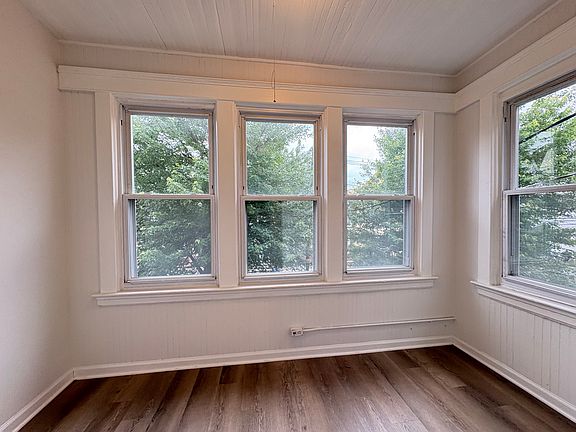 5th image of 346 Armstrong Ave #3