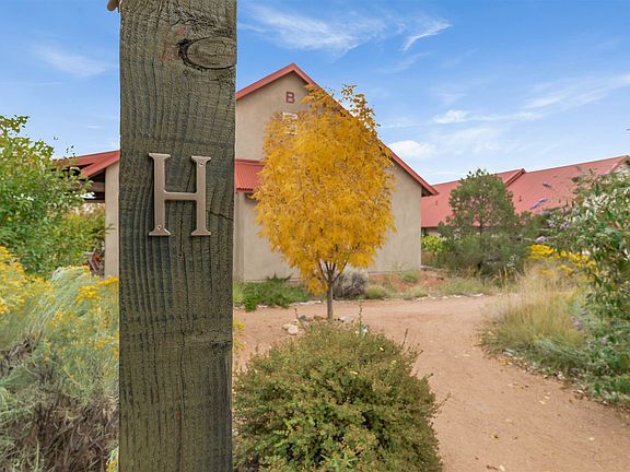 2nd image of 3466 Cerrillos Rd APT H-1