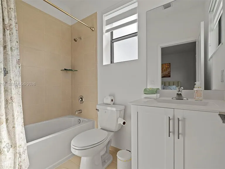 20655 NE 7th Pl — Photo 14