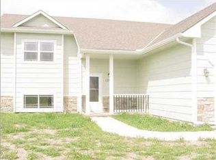 1208 Larkmore Ln, Hesston, KS 67062