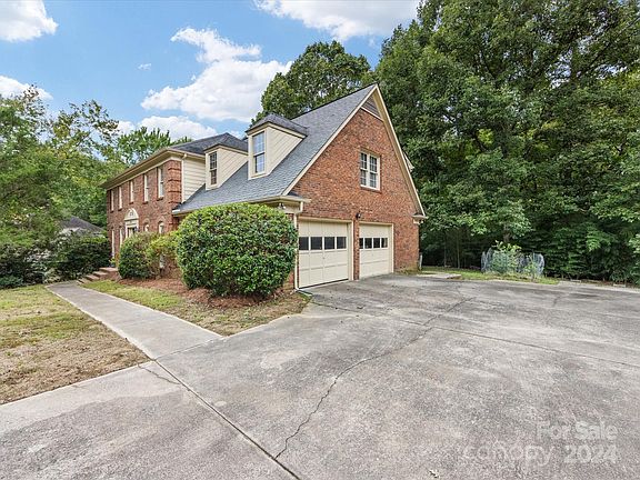 4th image of 6614 Alexander Hall Dr