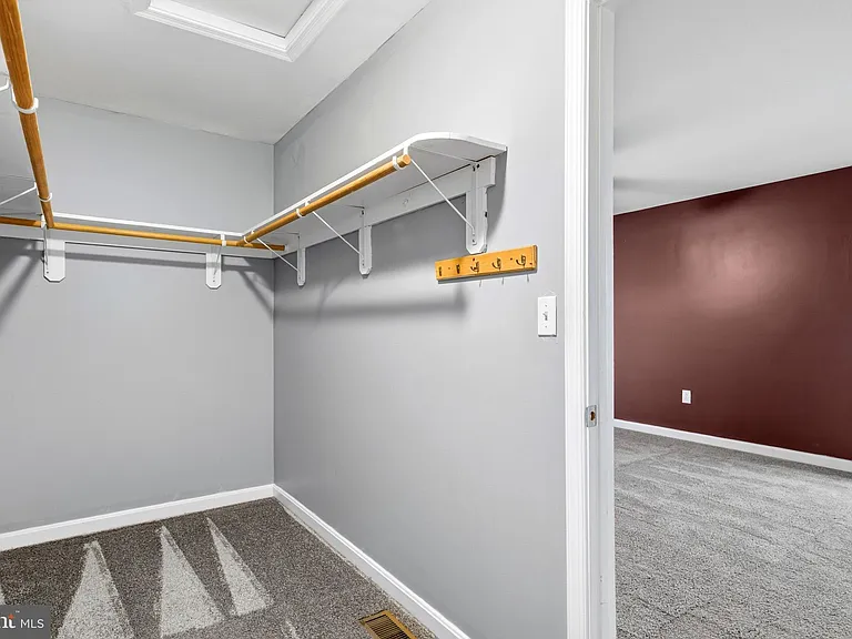 6743 Amherst Rd — Photo 25