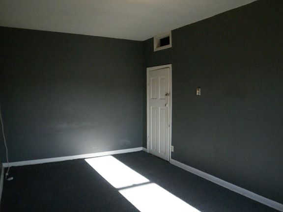 4th image of 177 Carimona St #5