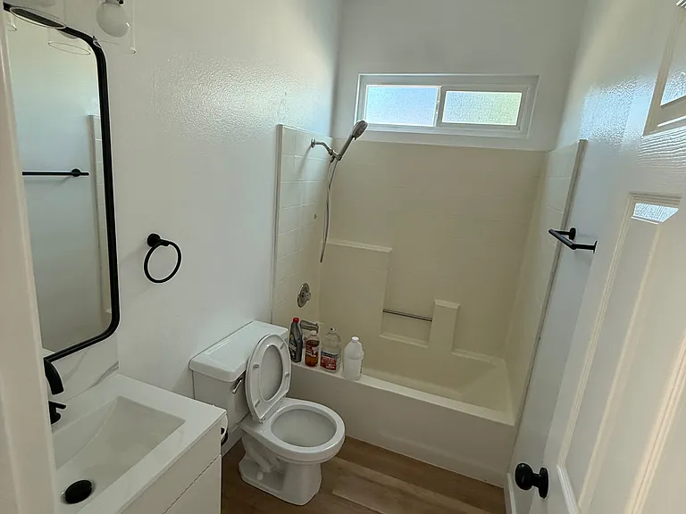 711 Canterbury Cir — Photo 39