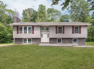 51 Stringham Rd, Poughkeepsie, NY 12603