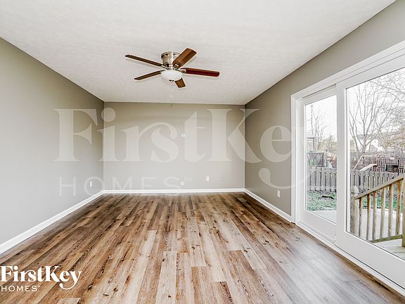3rd image of 1388 Pepper Ln