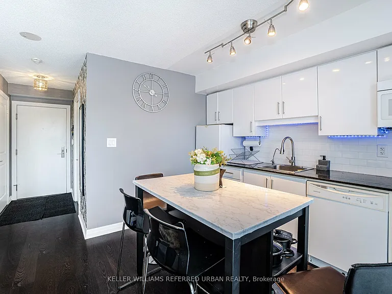 2035 Sheppard Ave E #335 — Photo 1