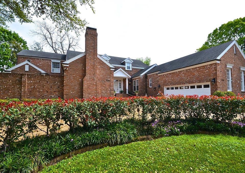 1st image of 2106 Country Club Blvd
