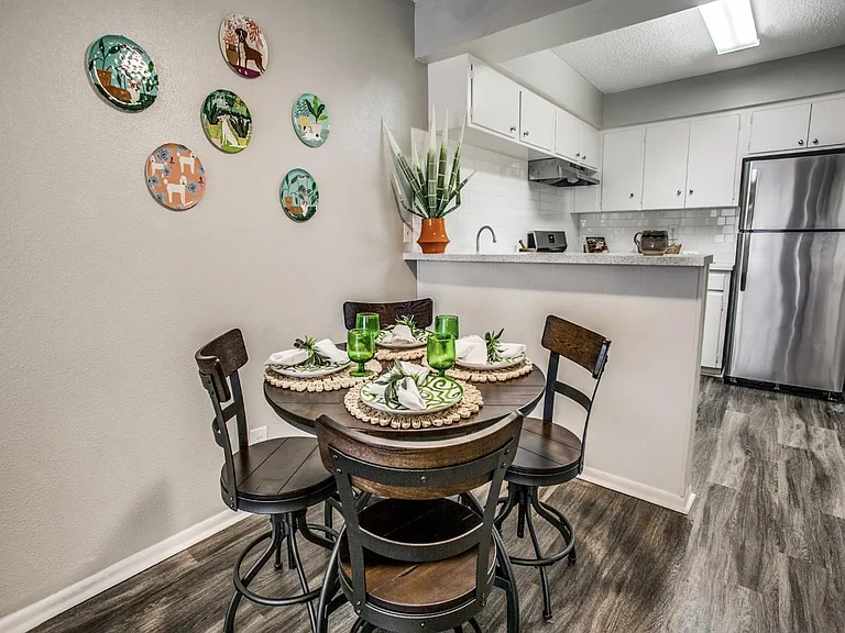 Village Oaks Apartments — Photo 12