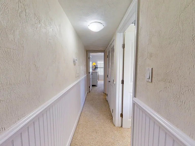 4849 Saxon Dr — Photo 9