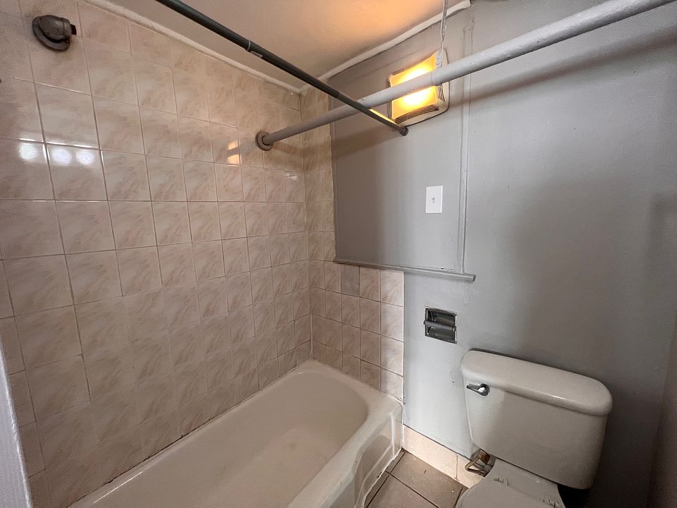 1st image of 5601 W Wabansia Ave #B