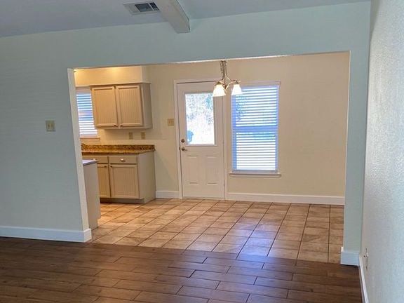 5th image of 8304 Hillside Dr #1