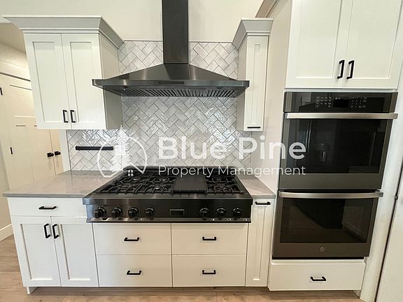 5th image of 4480 N Bristol Dr
