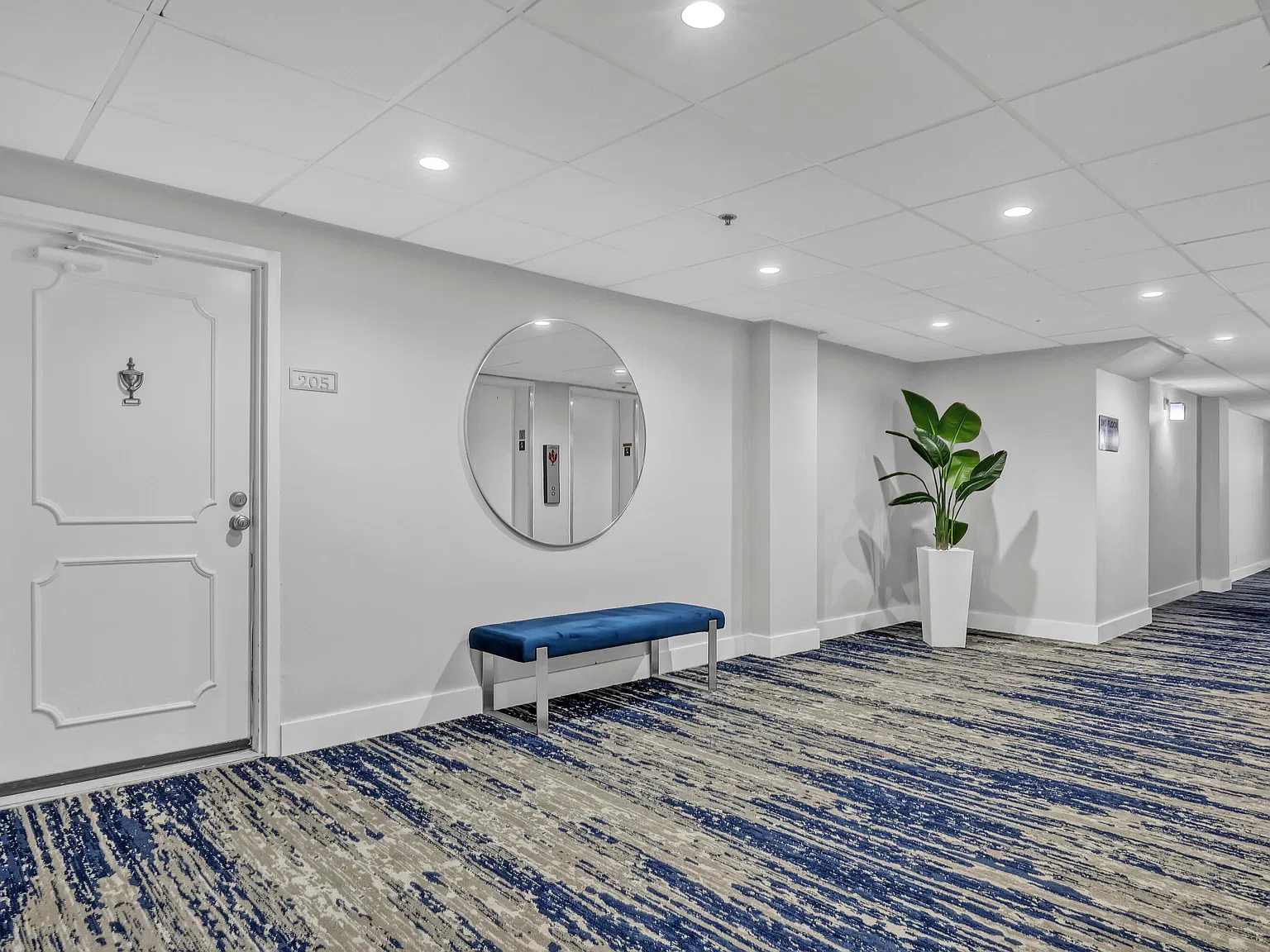2 bed, 2.0 bath, 1050 sqft, $5,000 — Photo 4