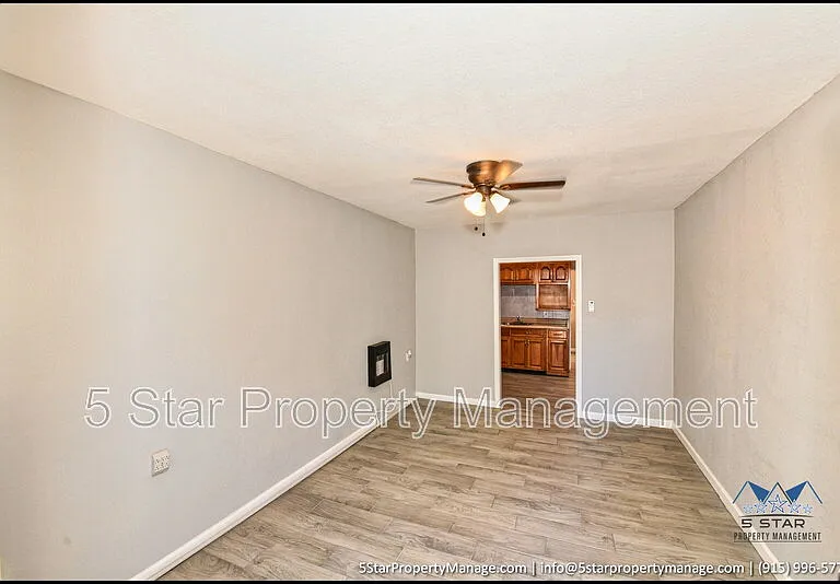 1212 N Laurel St #B — Photo 5