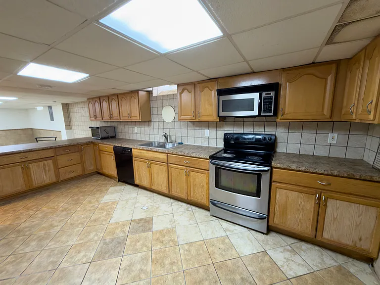 21233 Fairview Dr — Photo 33