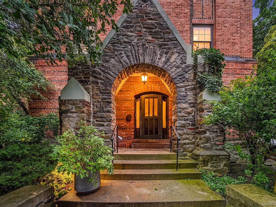 1st image of 828 Bronx River Road #1AD