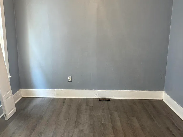 1815 Wilson Ave — Photo 4