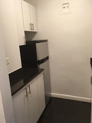 Rented by Solil Management | media 5