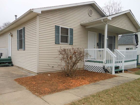 2nd image of 2020 Kenwood Ave