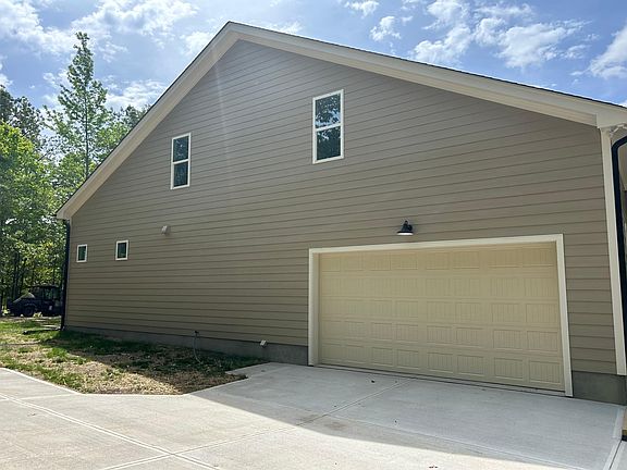 Sideload Garage and parking pad