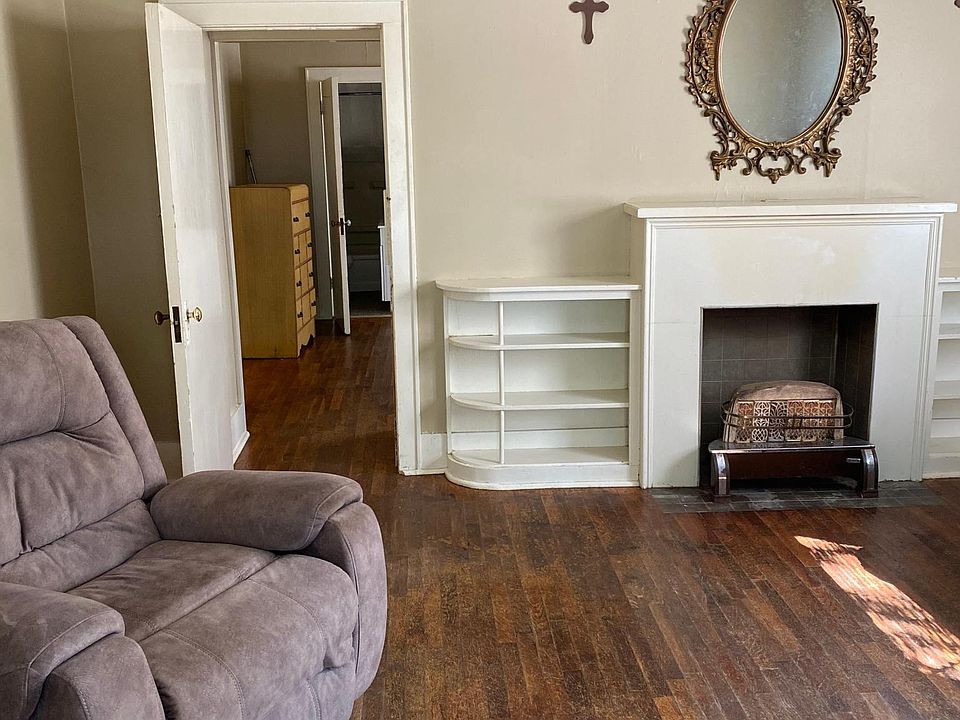 2nd image of 1801 1/2 Grand Ave