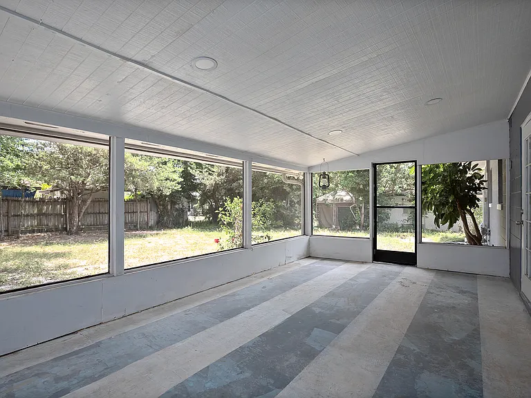 7031 Delora Dr — Photo 14