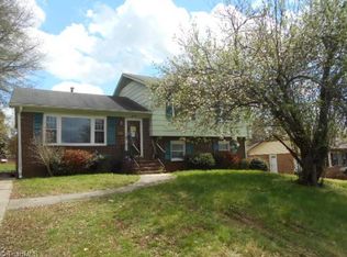 3014 Colgate Dr, Winston Salem, NC 27105