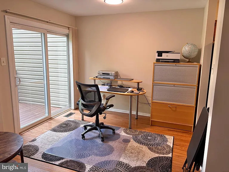 335 Danbury Ct #335 — Photo 17