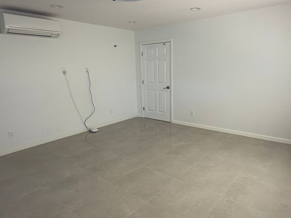 2nd image of 1628 9th Ave APT B