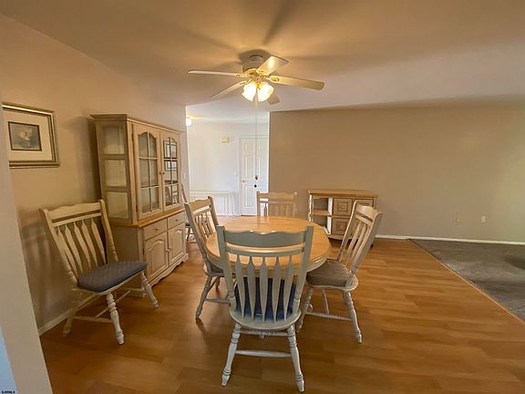 3rd image of 15 E Woodland Ave #15