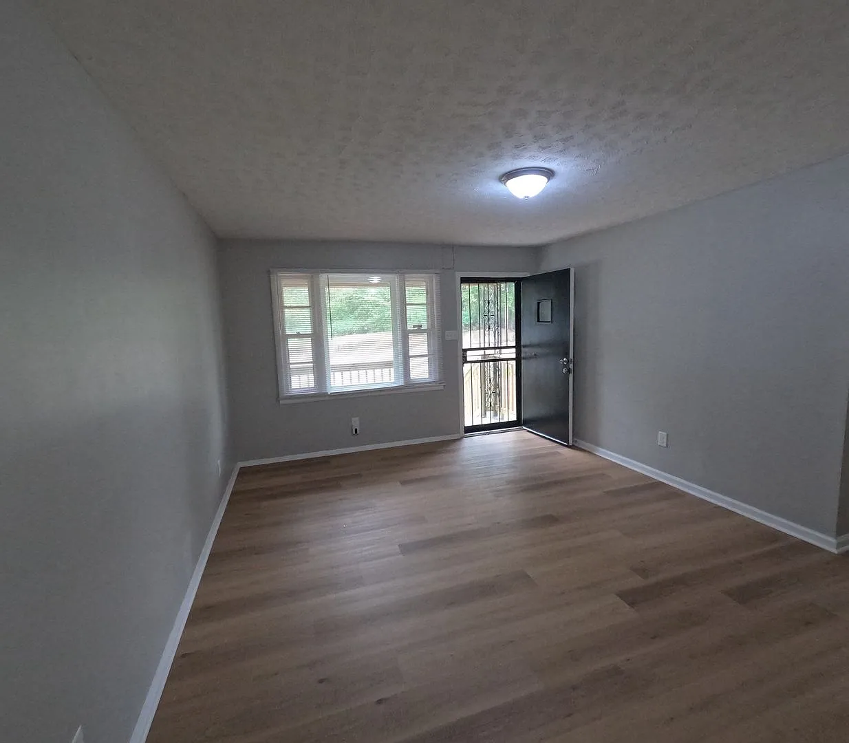 Updated 3-Bedroom, 1-Bath Home for Rent — Photo 4