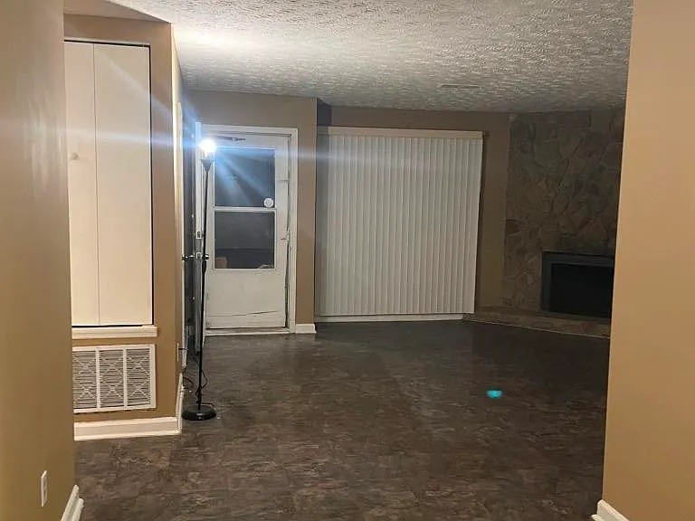 5133 Galbraith Cir — Photo 24