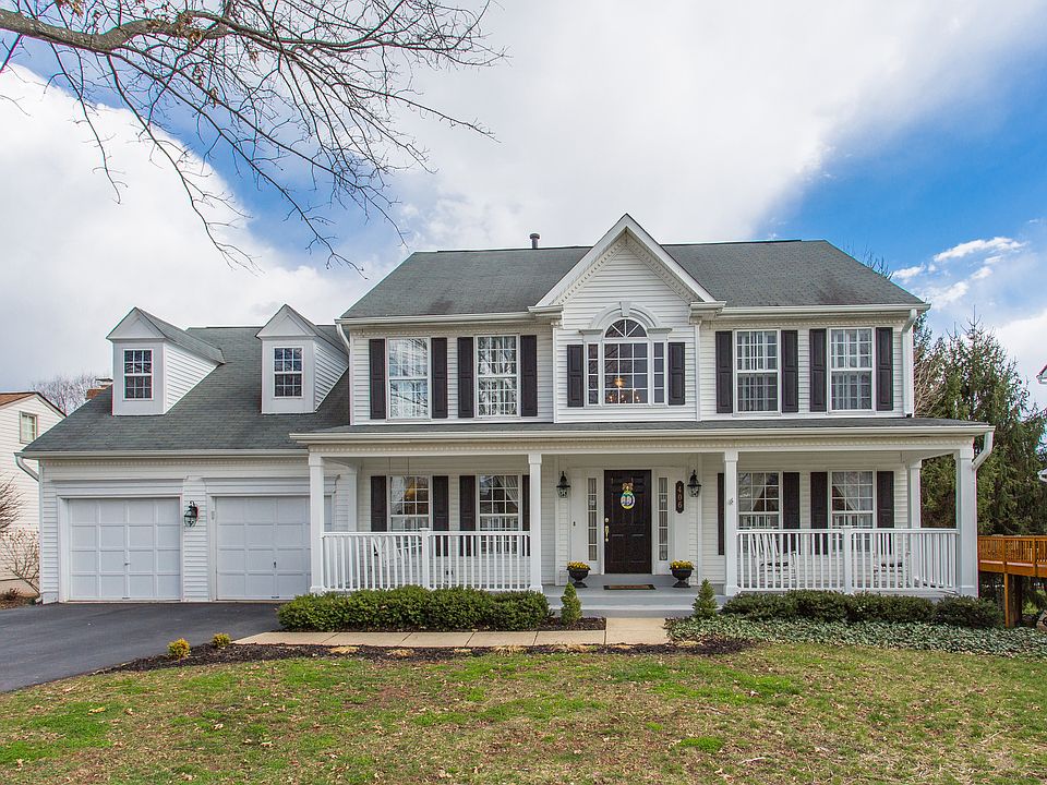 1st image of 406 Tudor Ct NE